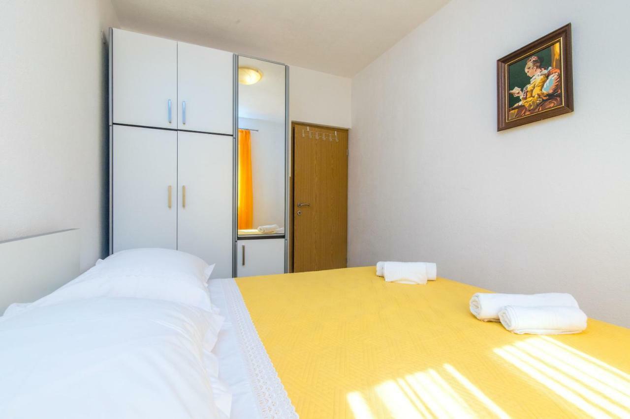 Apartments Jakov Mirce Exterior foto